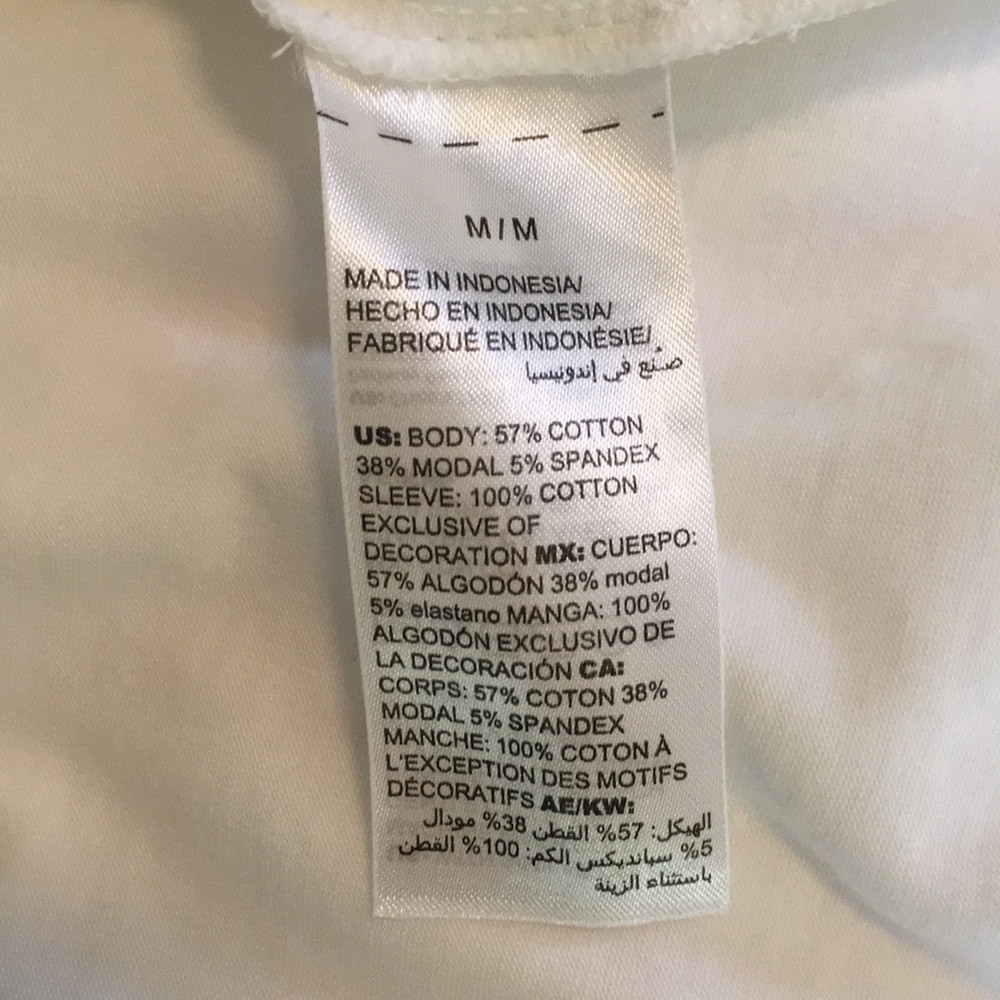WHBM | EYELET FLUTTER-SLEEVE TEE STYLE: 570287209 - Picture 13 of 14